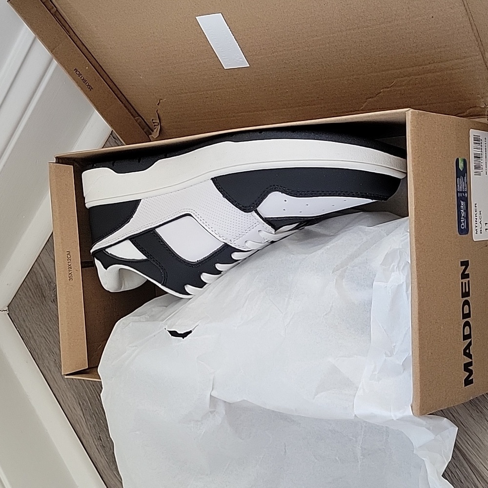 Madden MTINKER Men's Black & White Low-top Sneakers Size 11 NIB - Picture 8 of 8